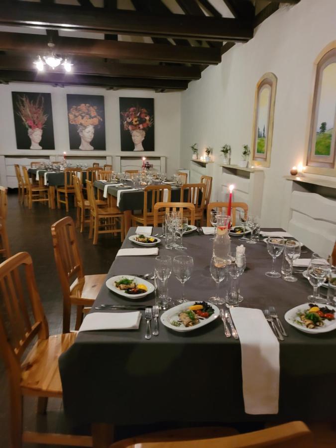 Slokenbekas Muiza Hotel Milzkalne Buitenkant foto